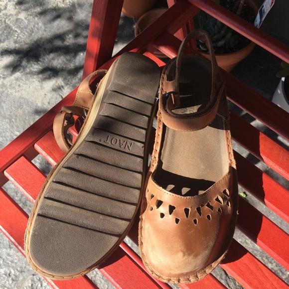 Naot clogs - Picture 4 of 4